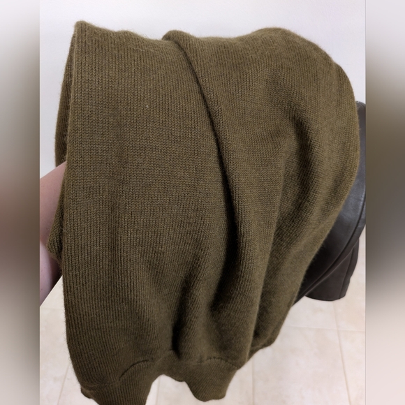 Duluth Trading Company Wool Sweater - Picture 4 of 5